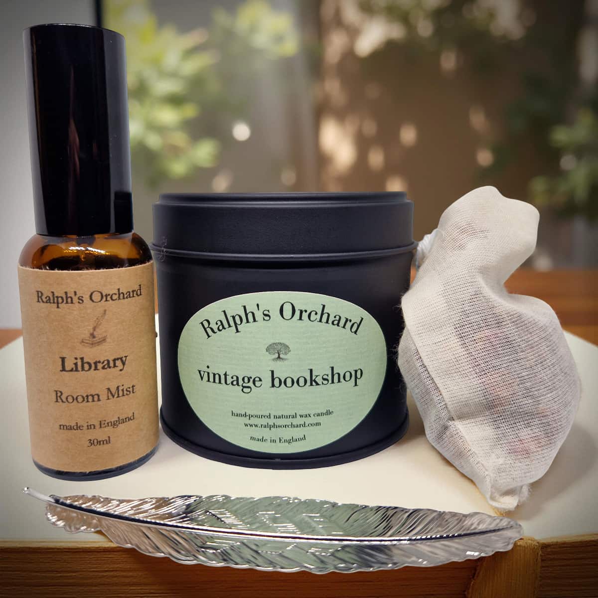 Bookish evening gift set