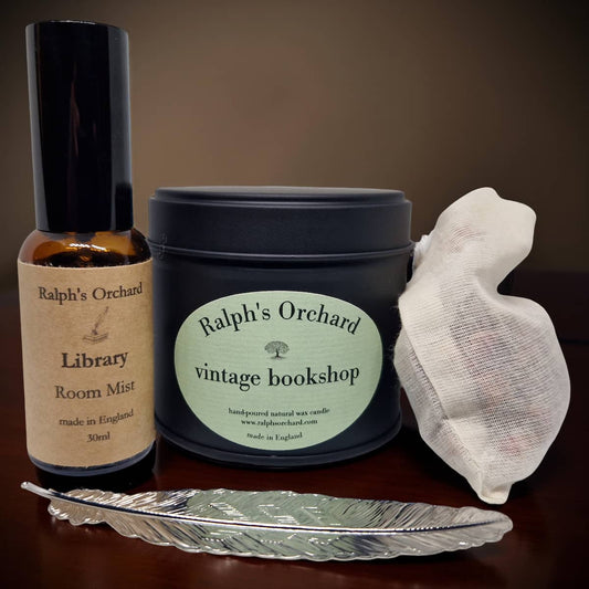 Bookish evening gift set