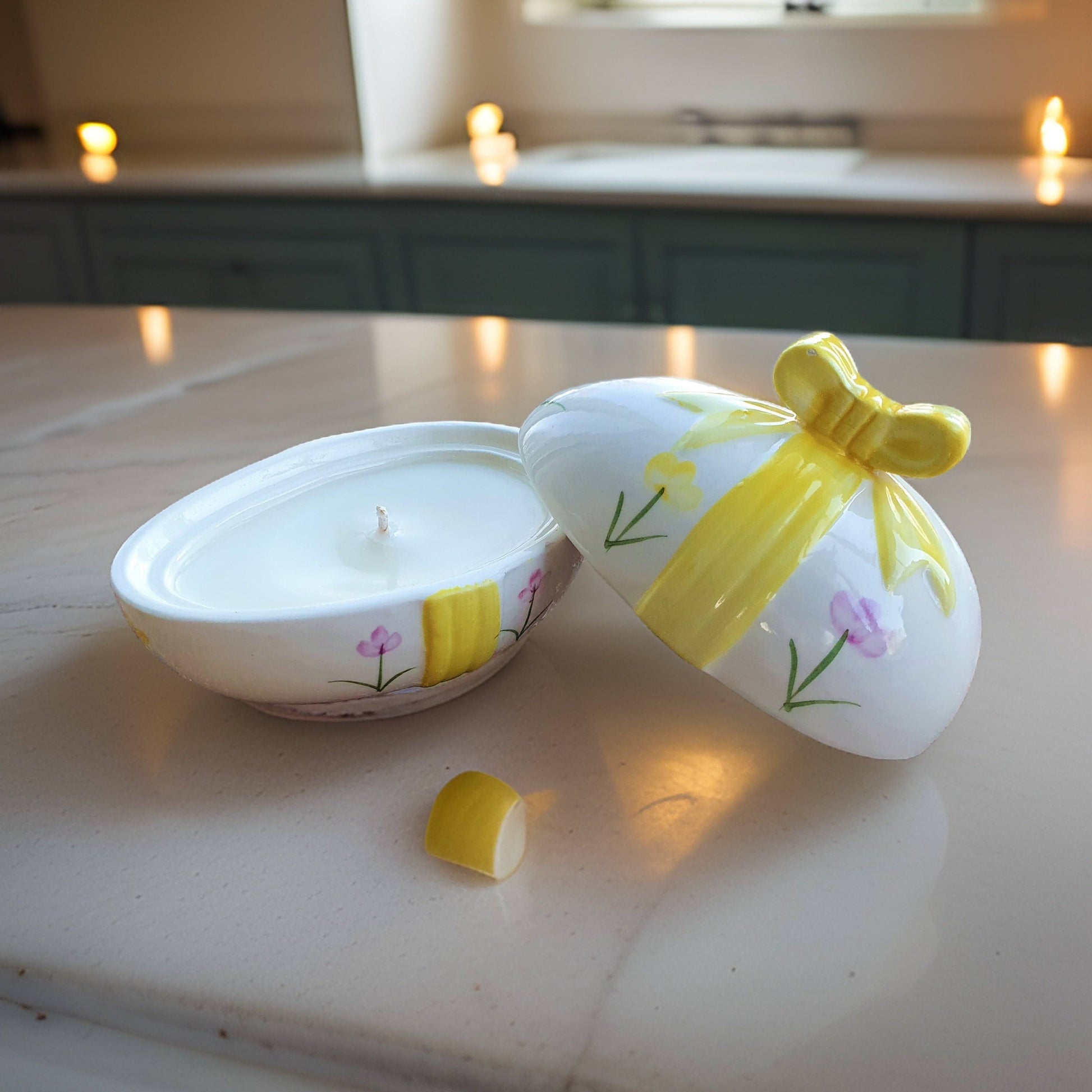 Egg shaped trinket dish candle