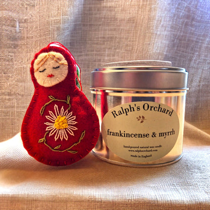 Christmas gift set with candle and bauble