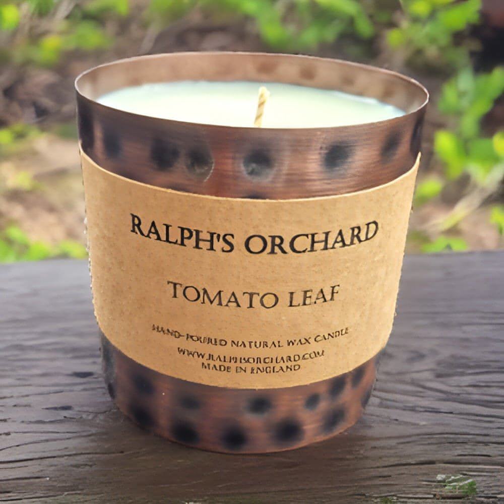 cassis, rose and green tea scented candle