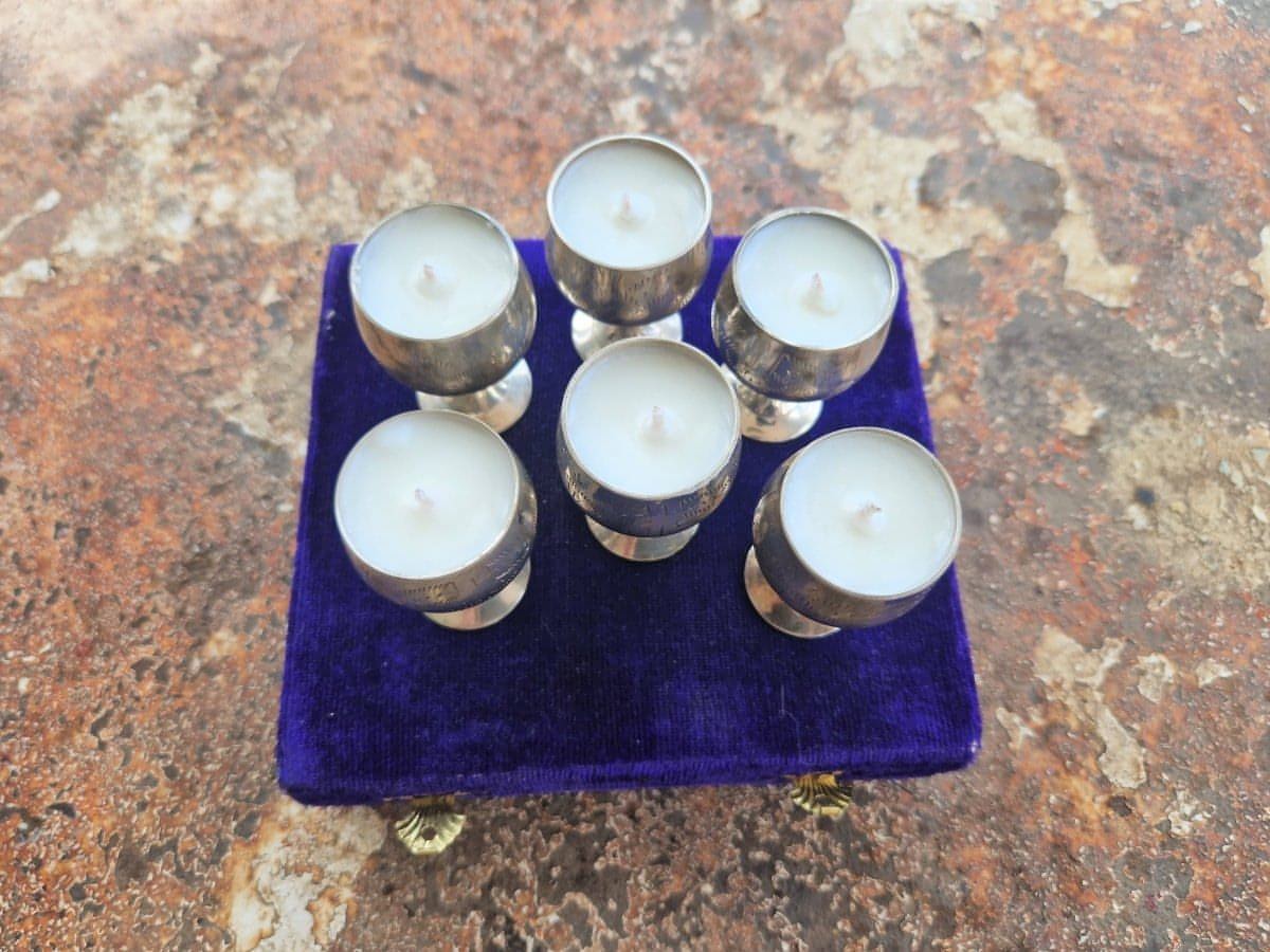 6 goblet candles in velvet box