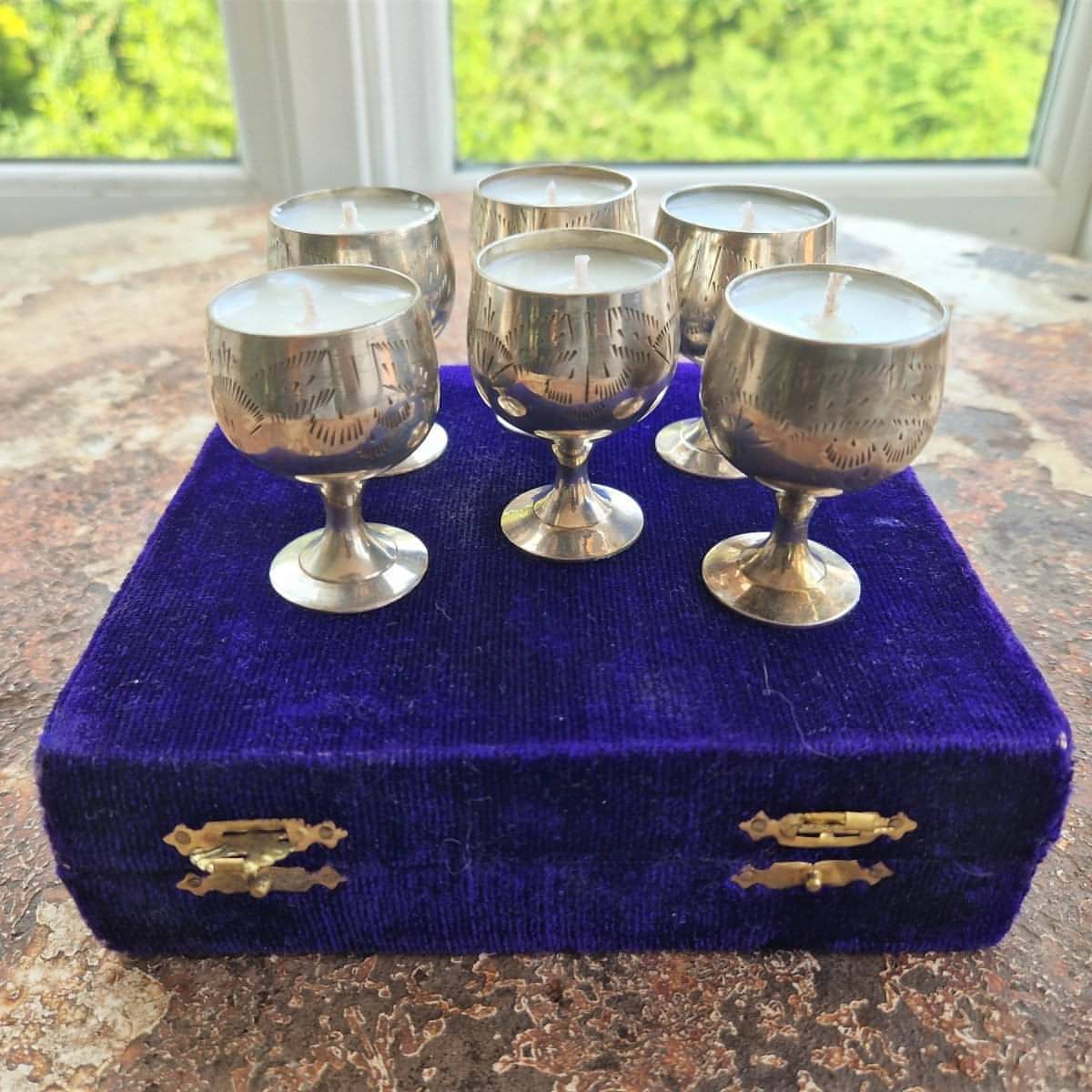 6 goblet candles in velvet box