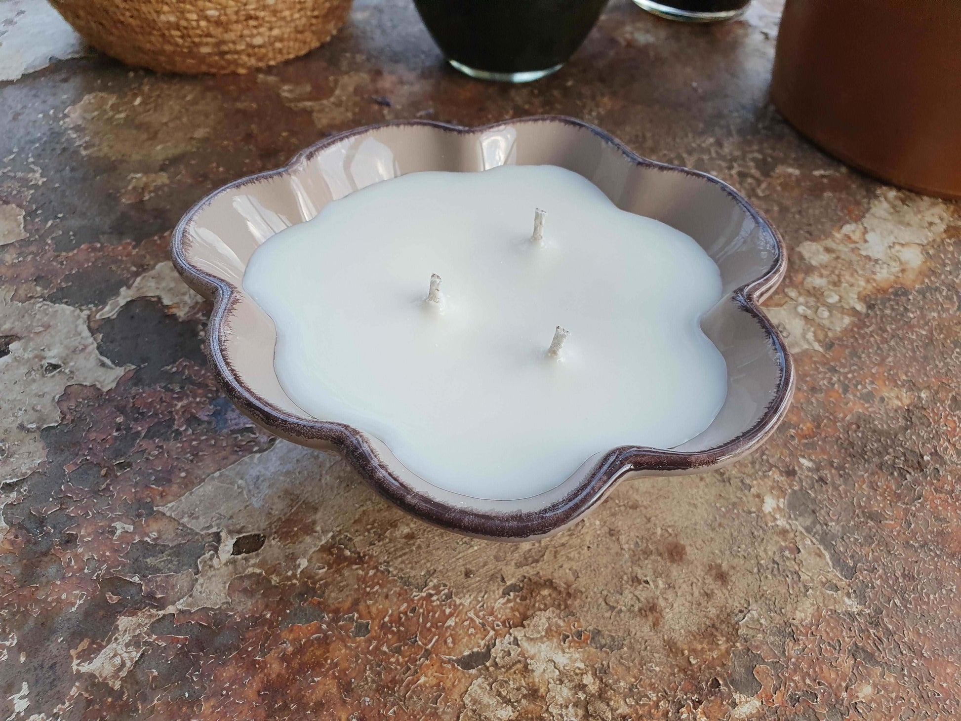 Flower shaped soy candle with Lavender vanilla scent